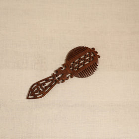 Bijnor hand carved sheesham wooden comb (large) 02