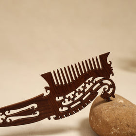 Bijnor hand carved sheesham wooden comb (large) 06