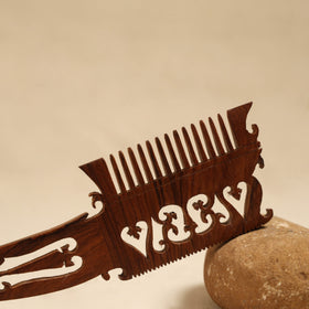 Bijnor hand carved sheesham wooden comb (large) 09