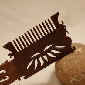 Bijnor hand carved sheesham wooden comb (large) 11