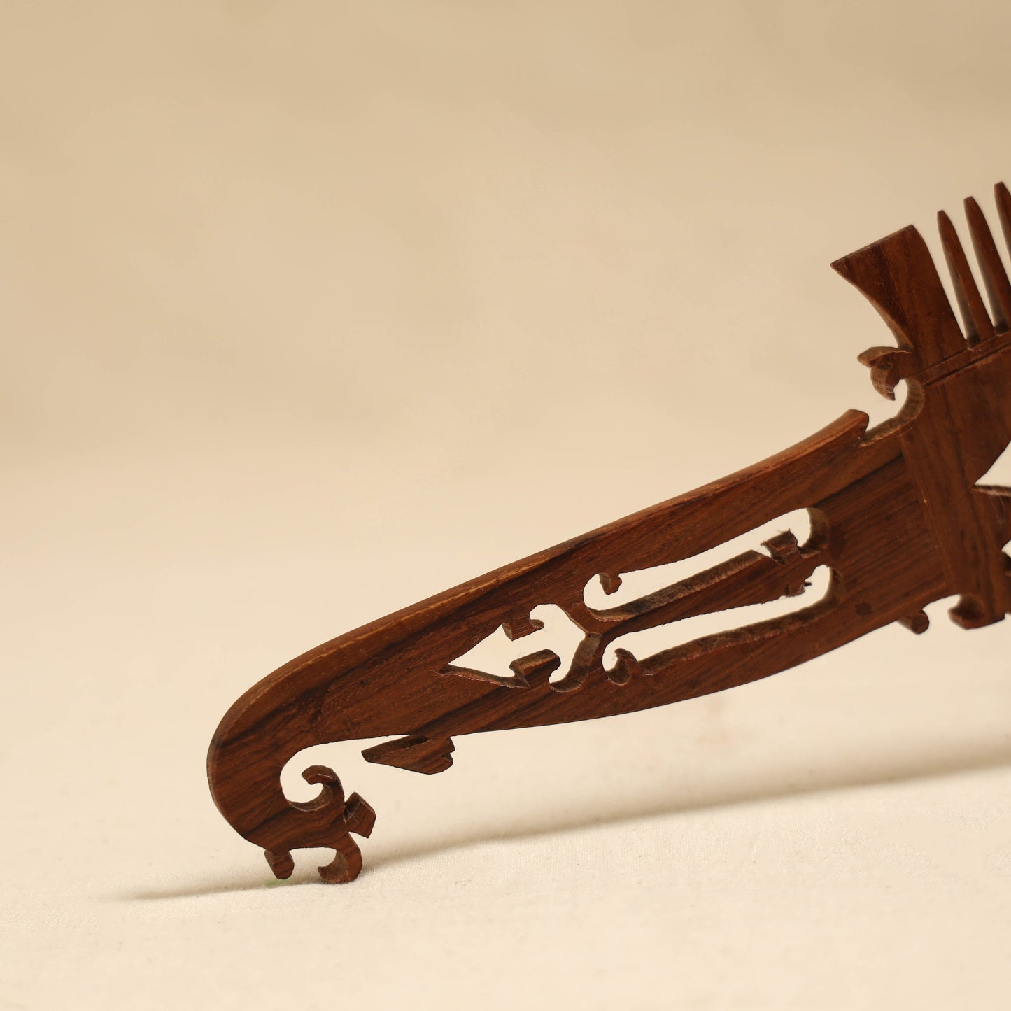 Bijnor hand carved sheesham wooden comb (large) 12