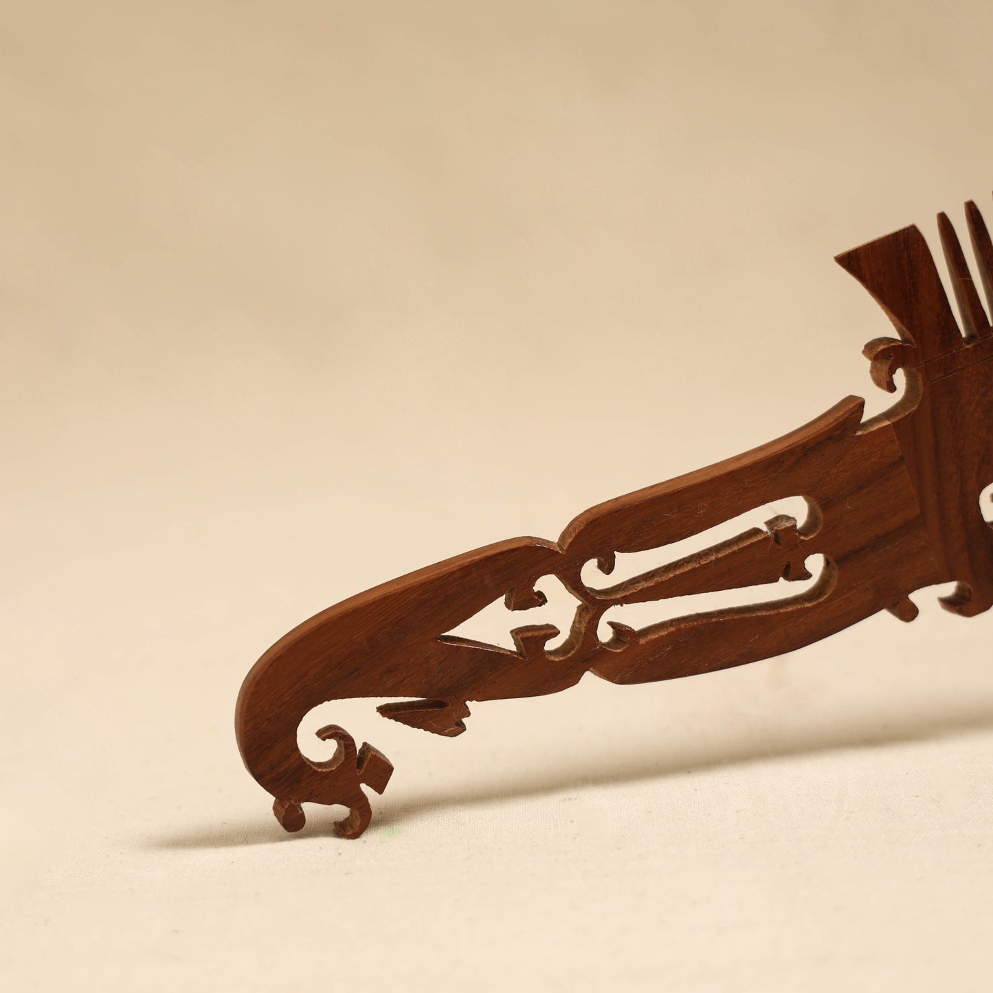 Bijnor hand carved sheesham wooden comb (large) 13