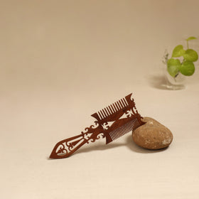 Bijnor hand carved sheesham wooden comb (large) 14