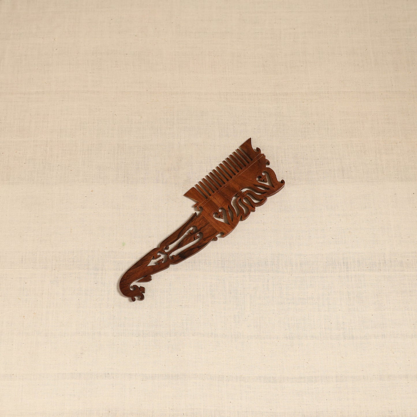 Bijnor hand carved sheesham wooden comb (large) 15