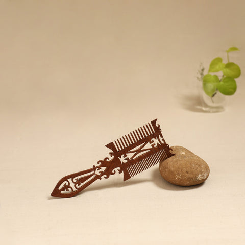 Bijnor hand carved sheesham wooden comb (large) 16