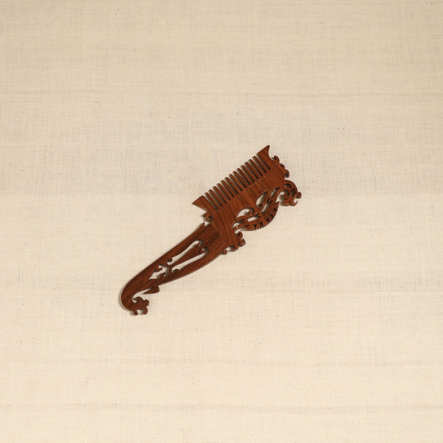 Bijnor hand carved sheesham wooden comb (large) 20