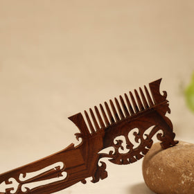 Bijnor hand carved sheesham wooden comb (large) 21