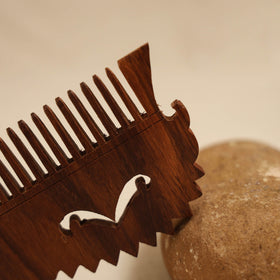 Bijnor hand carved sheesham wooden comb (medium) 24