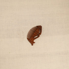 Bijnor hand carved sheesham wooden comb (medium) 26