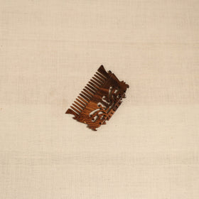 Bijnor hand carved sheesham wooden comb (medium) 30