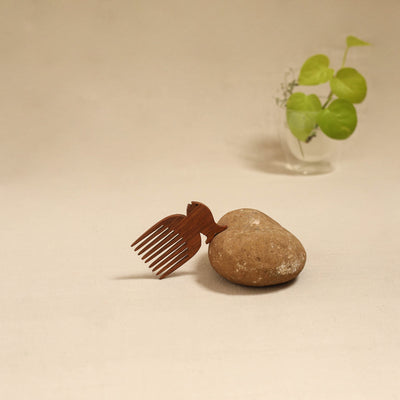 Bijnor hand carved sheesham wooden comb (small) 32