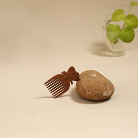 Bijnor hand carved sheesham wooden comb (small) 34