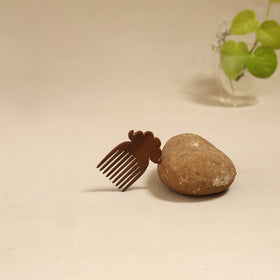 Bijnor hand carved sheesham wooden comb (small) 37