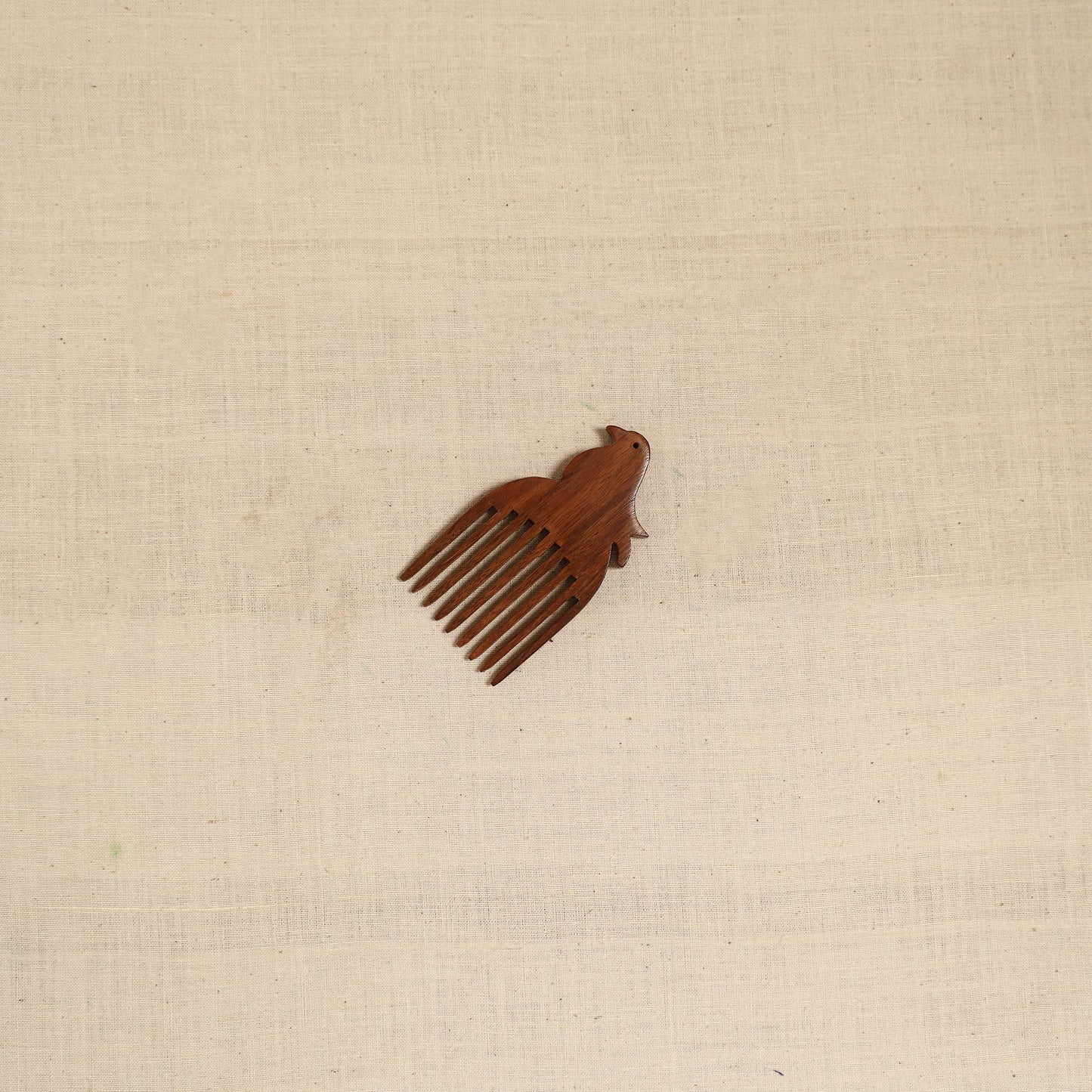 Bijnor hand carved sheesham wooden comb (small) 38