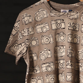 Buy Bindaas Block Art Prints Natural Dyed Cotton Round Neck T-shirt Online at iTokri.com