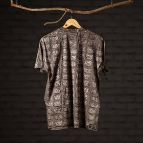 Buy Bindaas Block Art Printed Cotton Round Neck T-shirt Online at iTokri.com