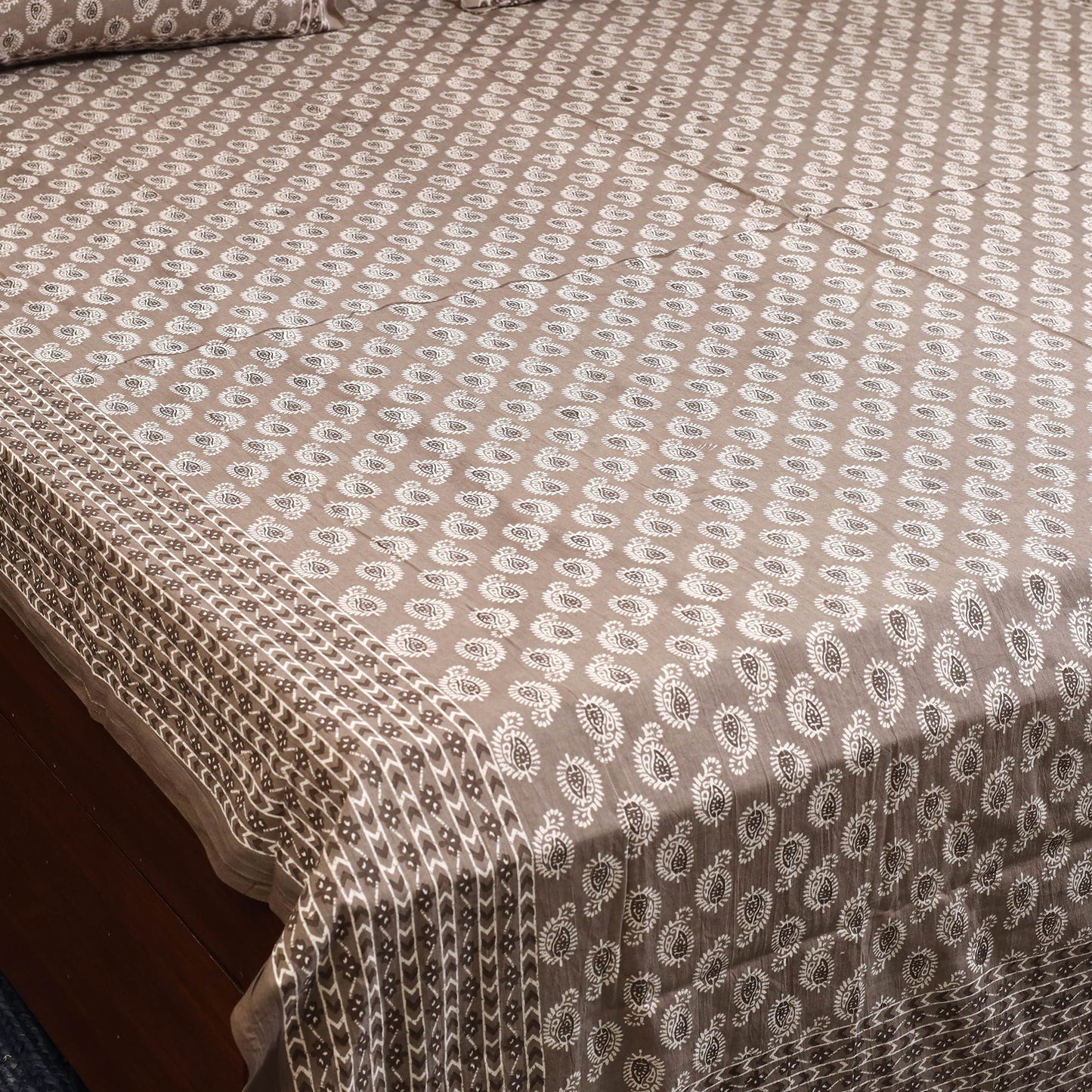 Brown - cotton double sanganeri bed sheet set (108 x 90 in)