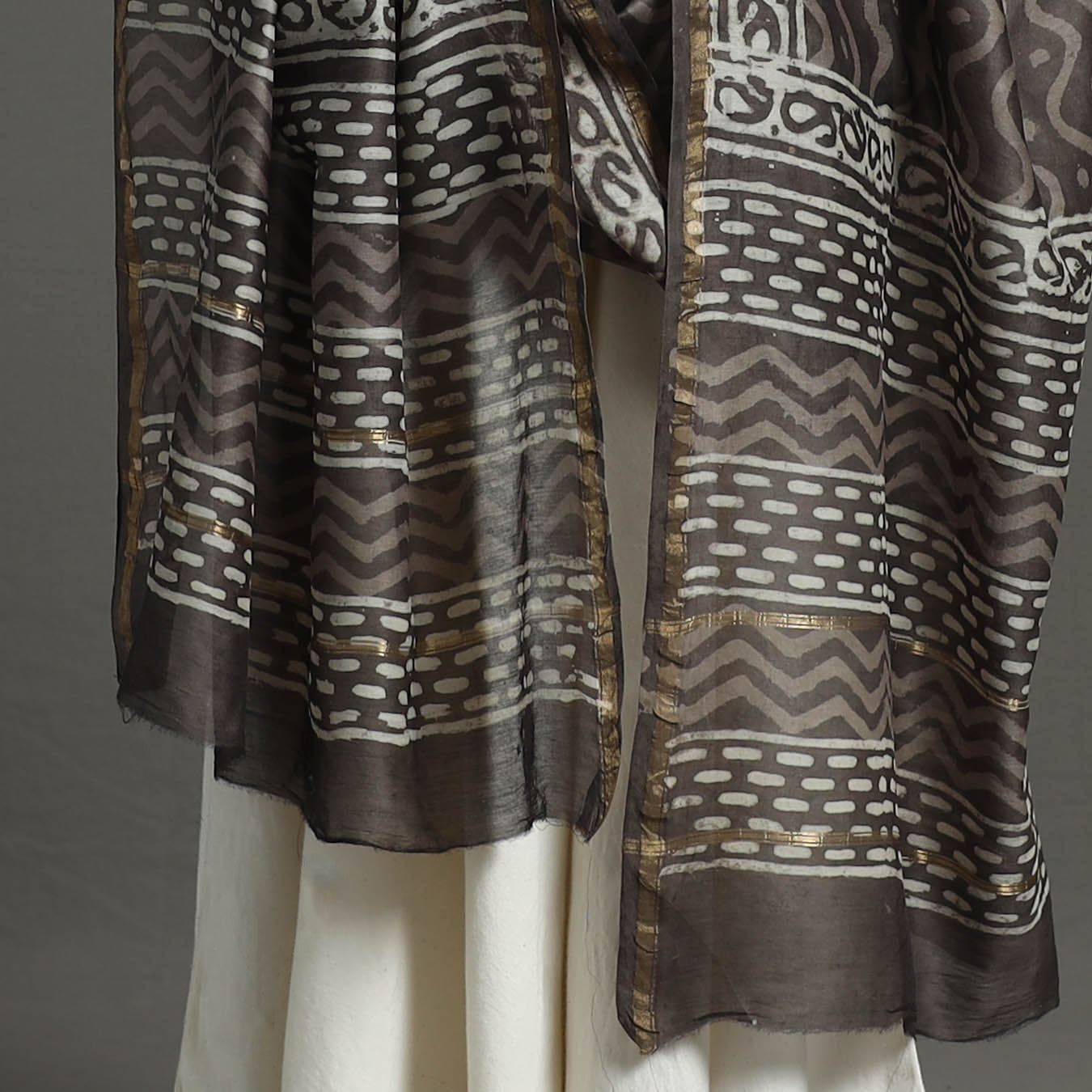 Brown - chanderi silk bagru dupatta 11 - handcrafted