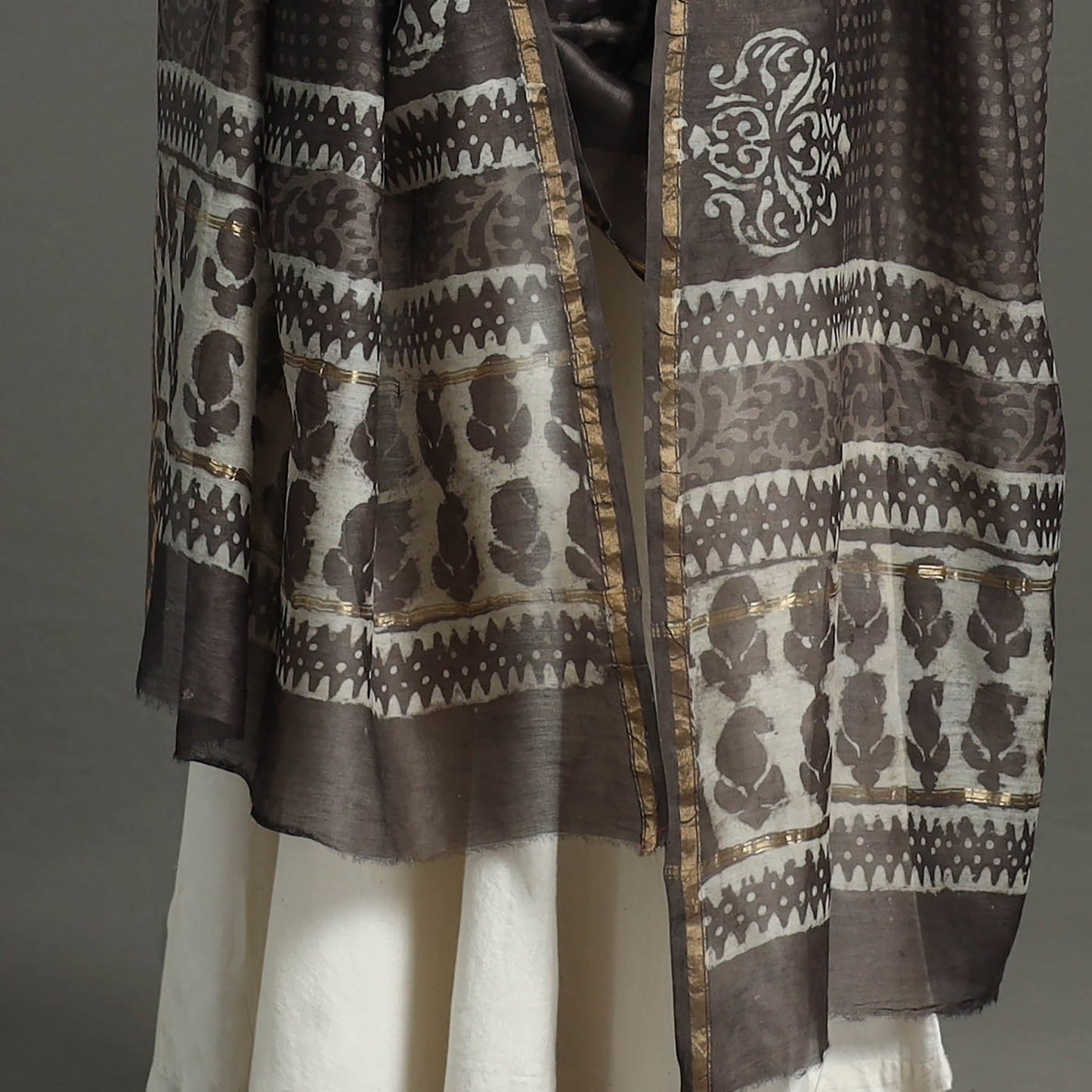 Brown - chanderi silk bagru dupatta 12 - handcrafted