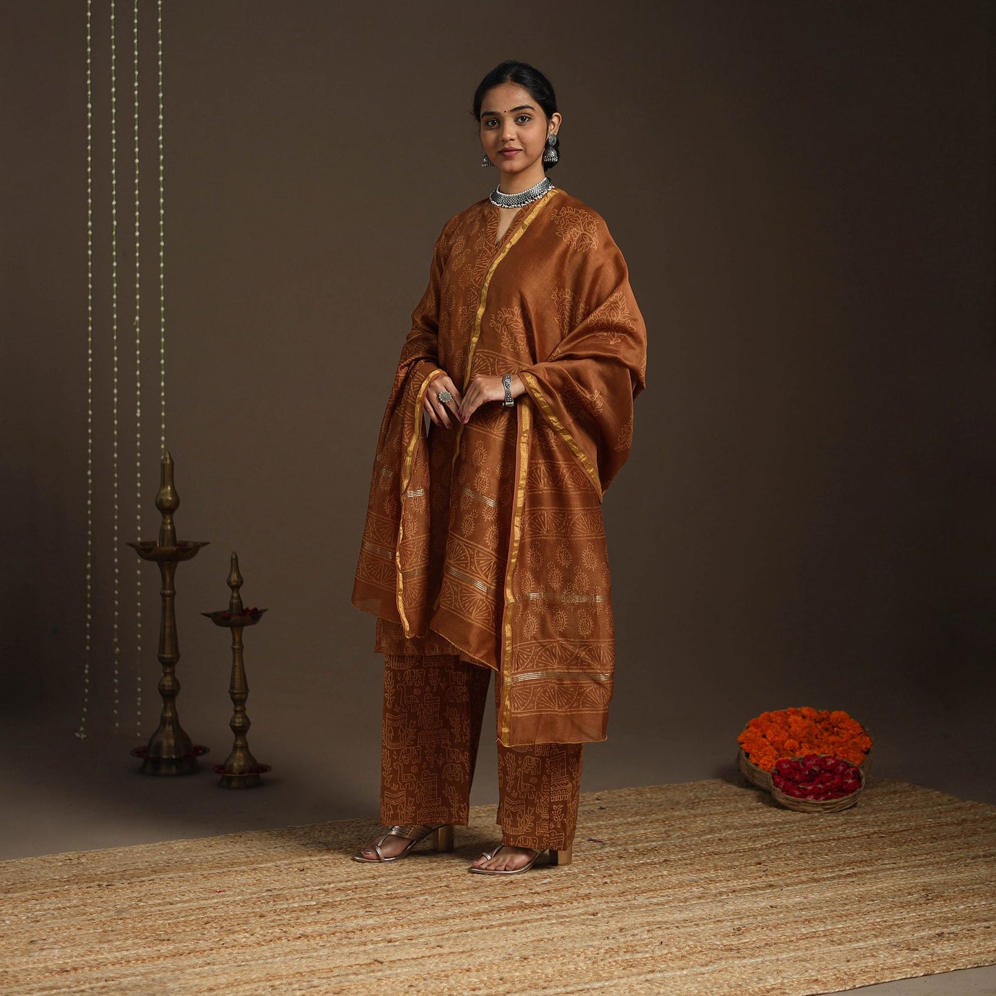 Brown - chanderi silk bagru kurta set (set of 3) 16