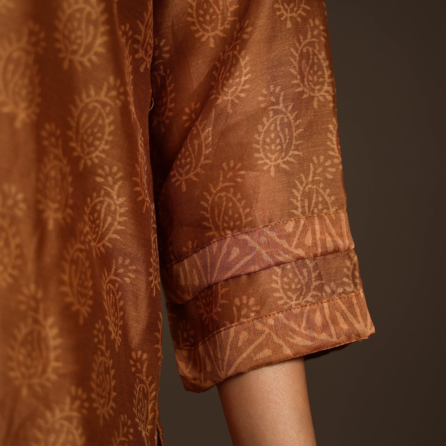 Brown - chanderi silk bagru kurta set (set of 3) 16