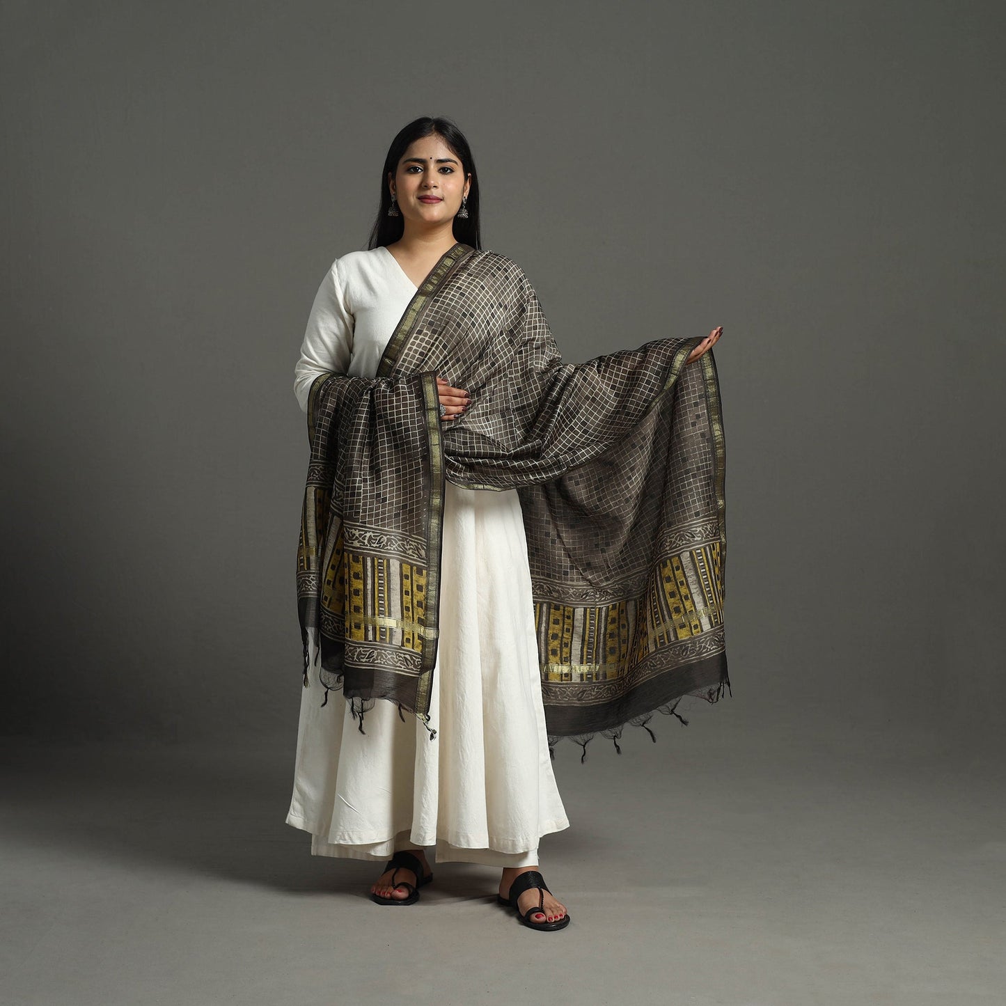 Brown - chanderi silk dabu bagru dupatta 07 - handcrafted