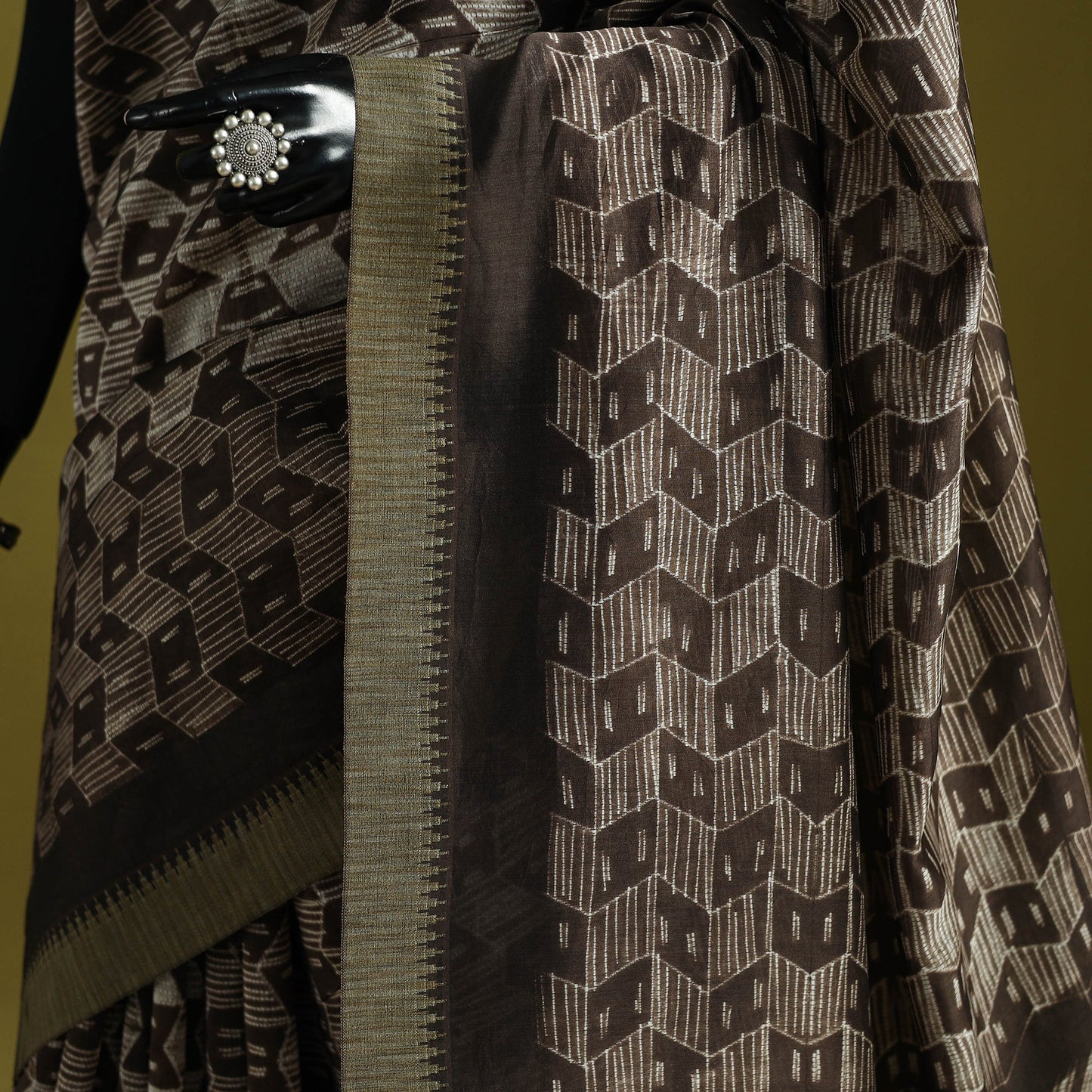 Chanderi silk nui shibori tie-dye saree with ghicha border