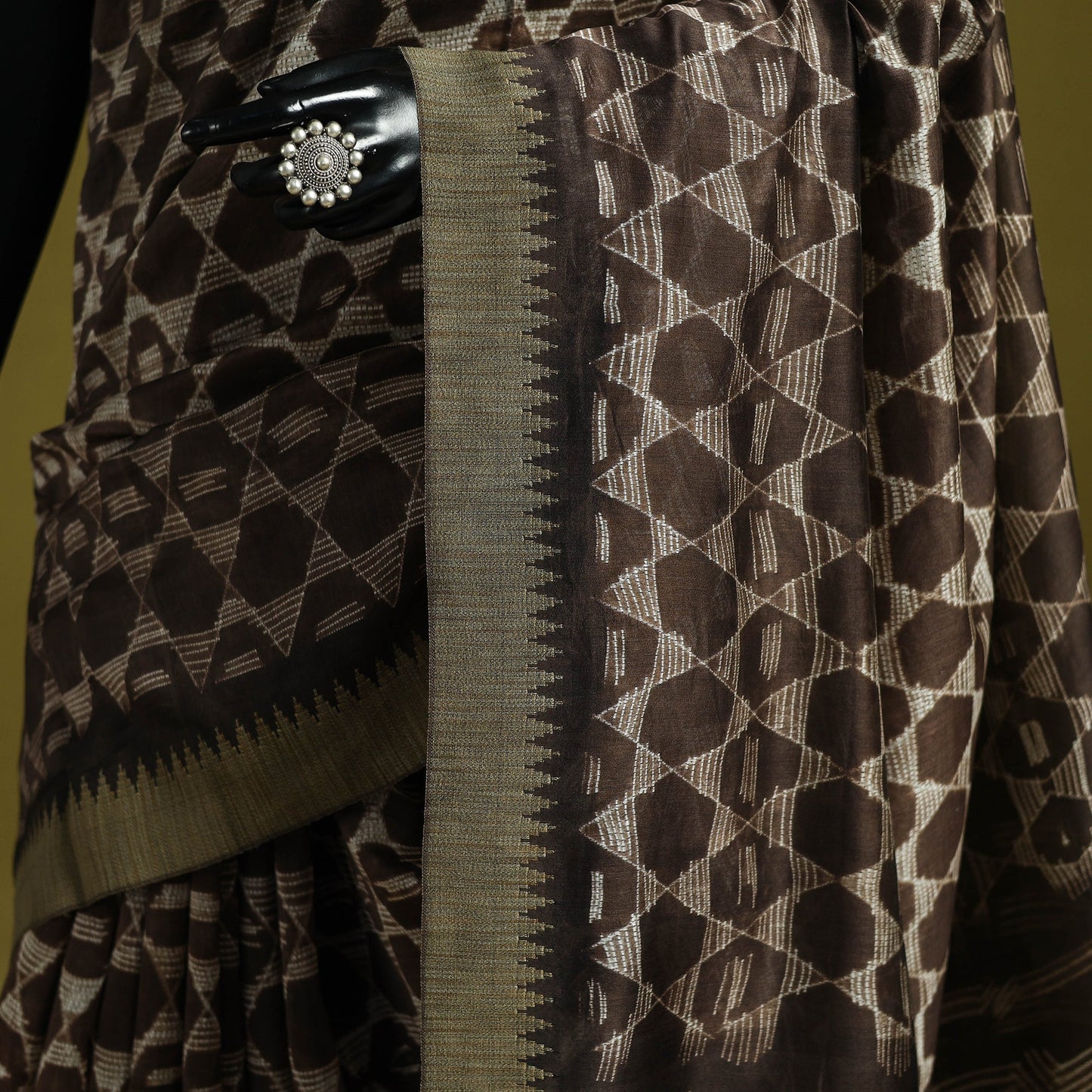 Chanderi silk nui shibori tie-dye saree with ghicha border