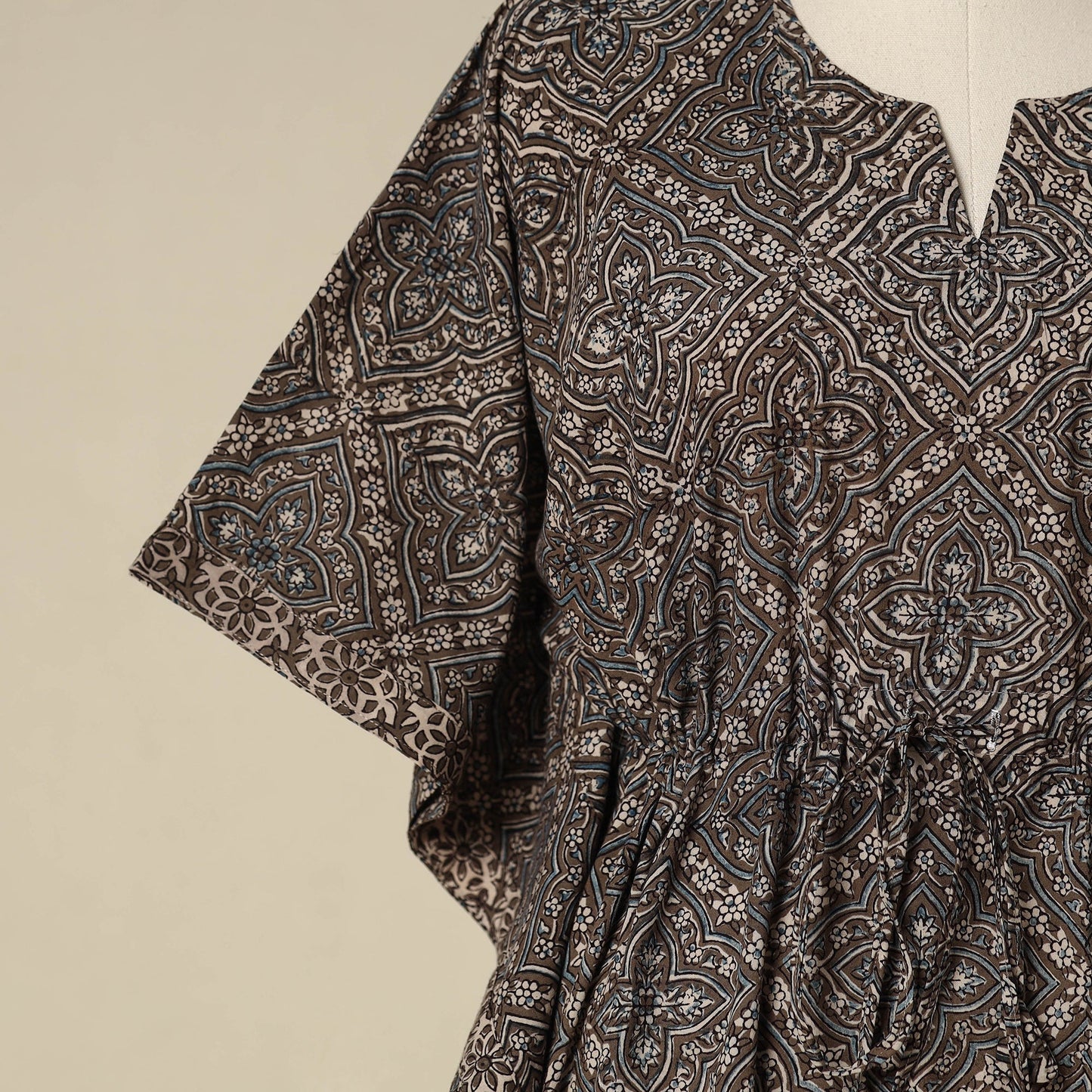 Brown - cotton bagh kaftan with tie-up waist (short) 08