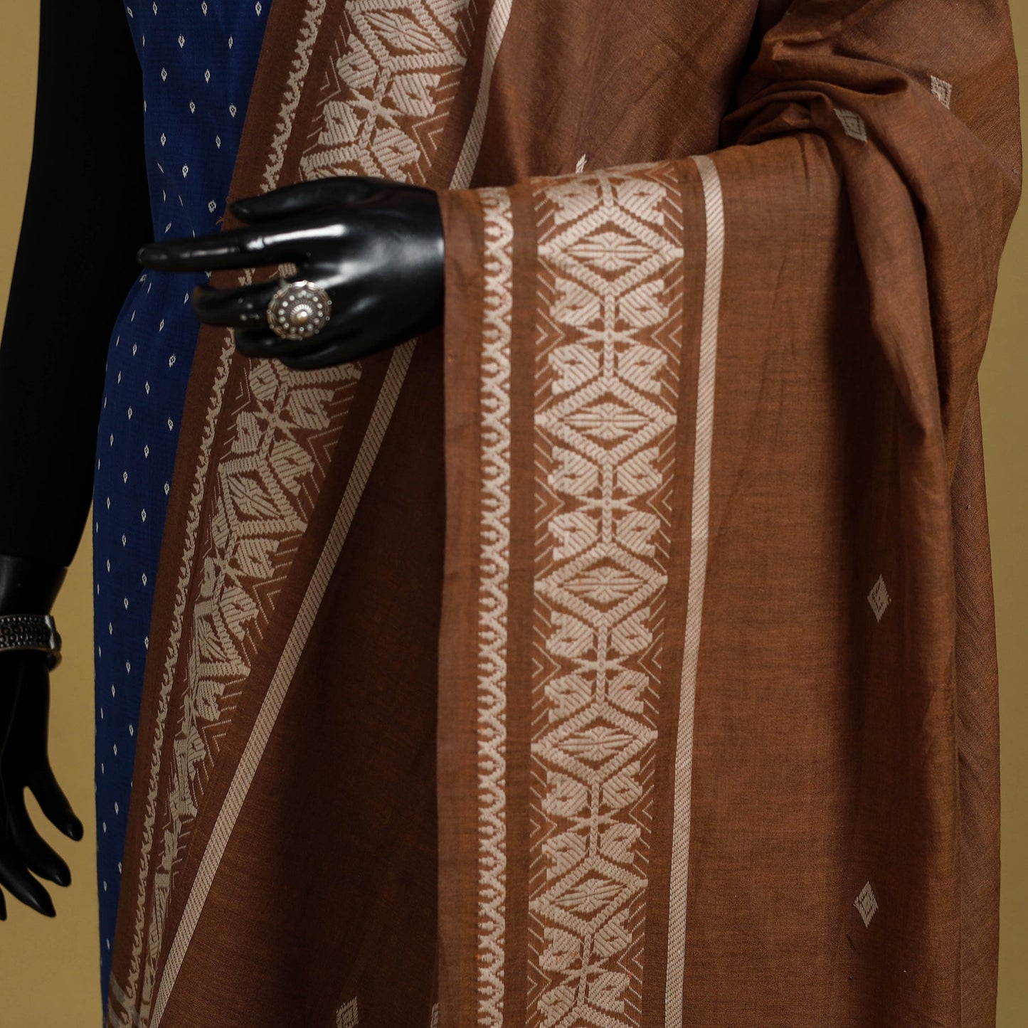 Brown - cotton buti jacquard dupatta with thread border 05