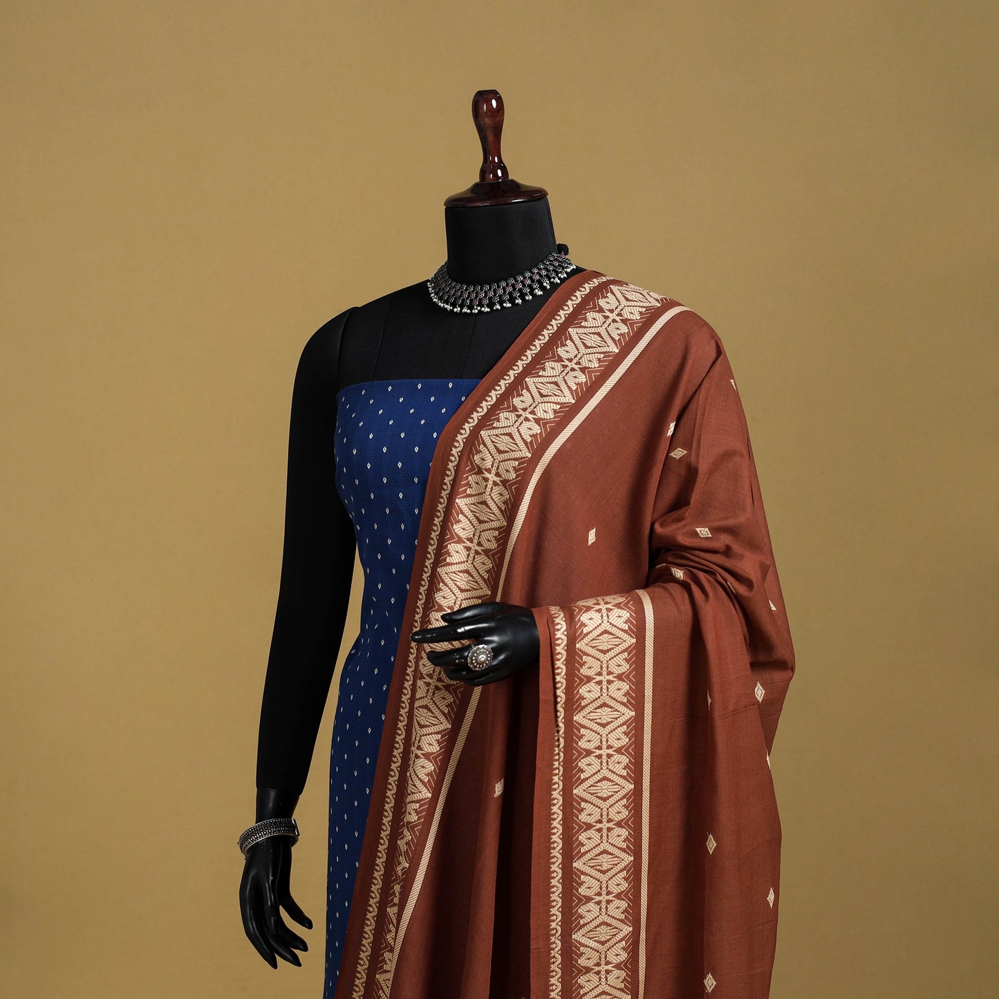 Brown - cotton buti jacquard dupatta with thread border 06