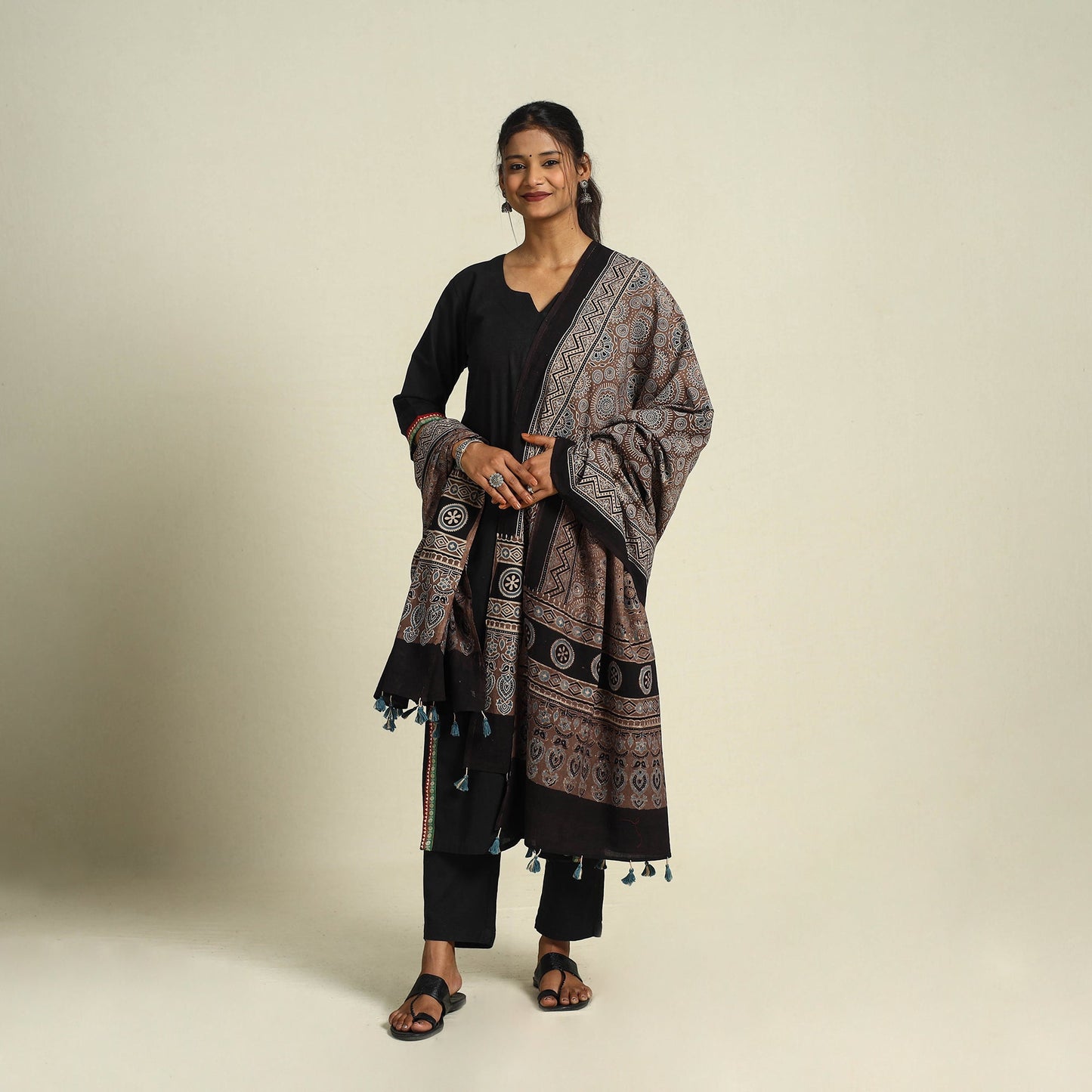 Brown - cotton dupatta with tassels 06 - handcrafted
