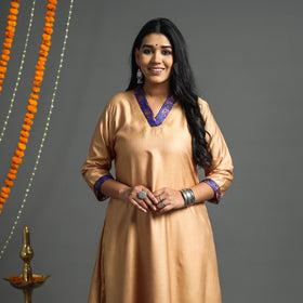 Buy  Dark Grey Plain Tussar Silk Banarasi Patchwork Floral Kurta l iTokri.com
