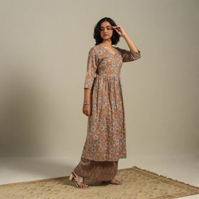 Brown Flared Cotton Jaipur Print Kurta Set (Set of 2)