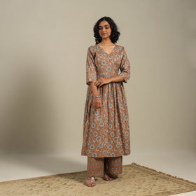 Brown Flared Cotton Jaipur Print Kurta Set (Set of 2)