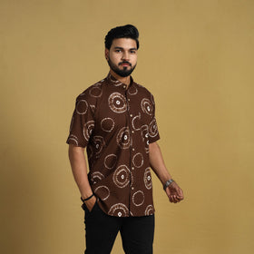 Buy Brown Half Sleeve Tie & Dye Cotton Men Shibori Shirt