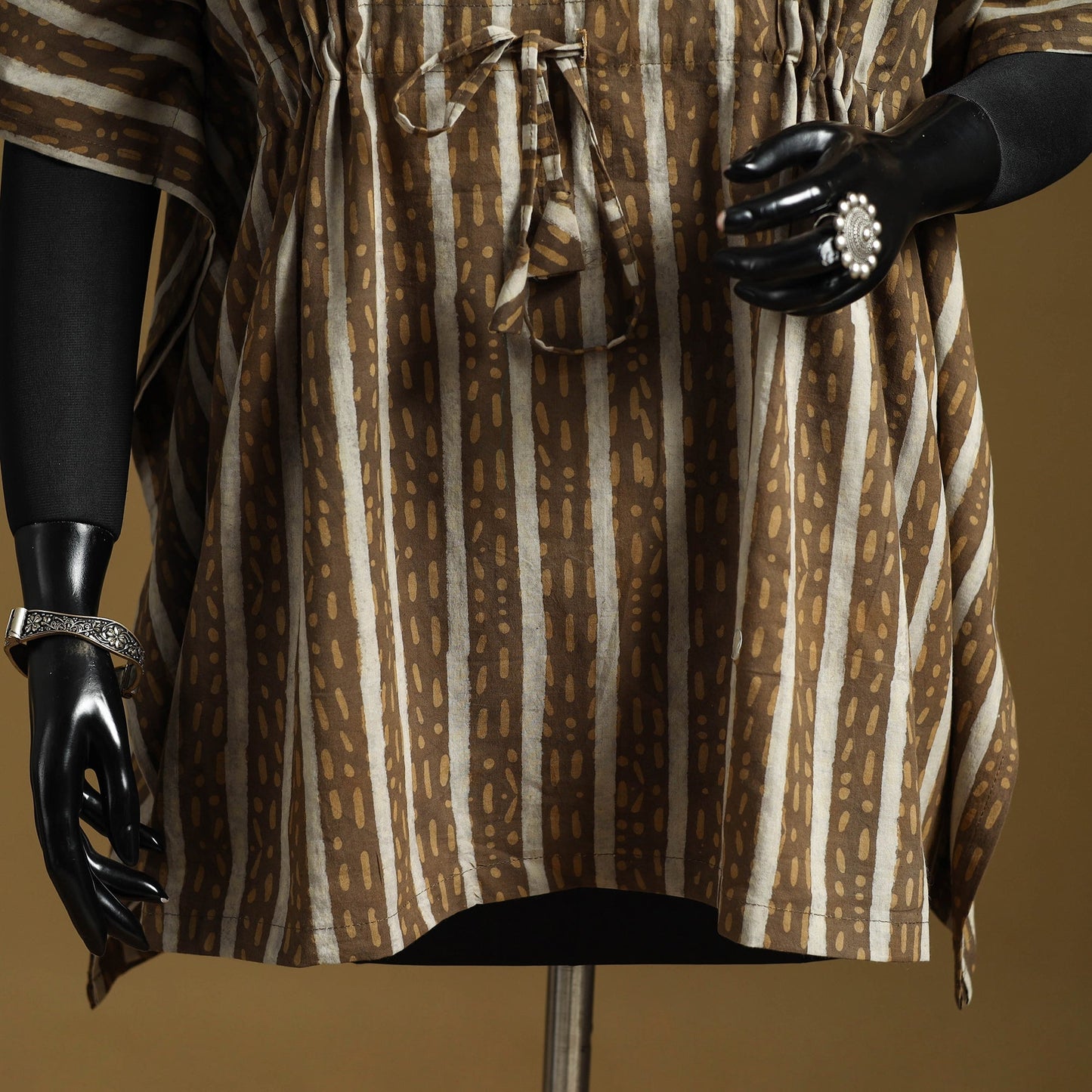 Hand akola short kaftan with tie-up waist 31 - handcrafted