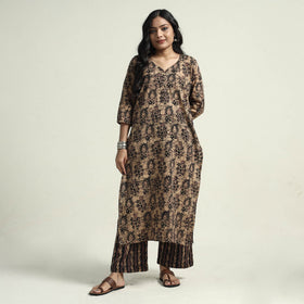 Buy Hand Batik Printed Cotton Kurta with Palazzo & Dupatta Set Online at iTokri.com