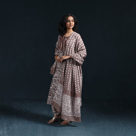 Hand batik cotton suit set with dupatta for women 04