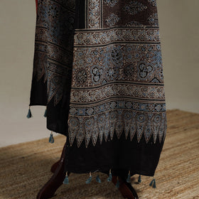 Hand natural dyed cotton dupatta with tassels 02