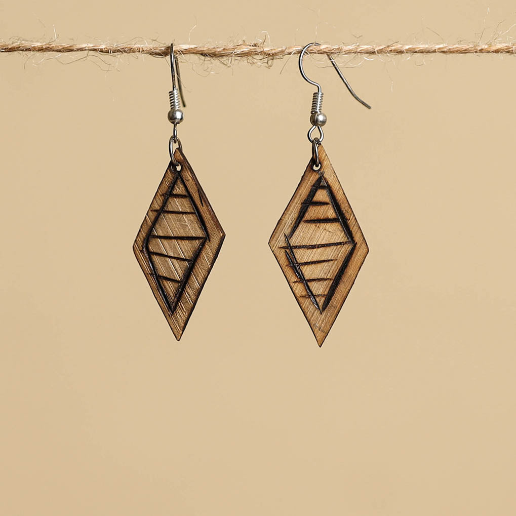 Brown - hand carved bamboo wooden earrings 02 - handcrafted