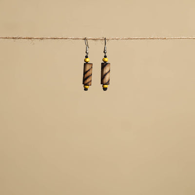 Brown - hand carved bamboo wooden earrings 03 - handcrafted