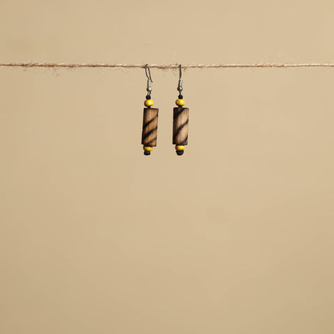 Brown - hand carved bamboo wooden earrings 03 - handcrafted