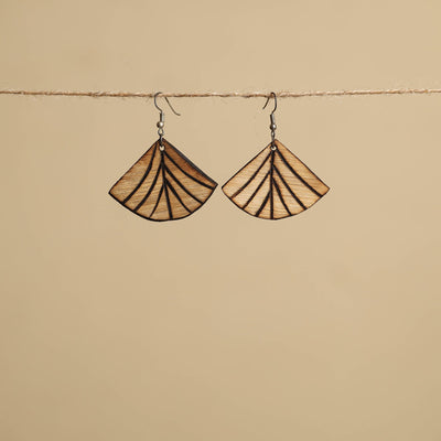 Brown - hand carved bamboo wooden earrings 08 - handcrafted