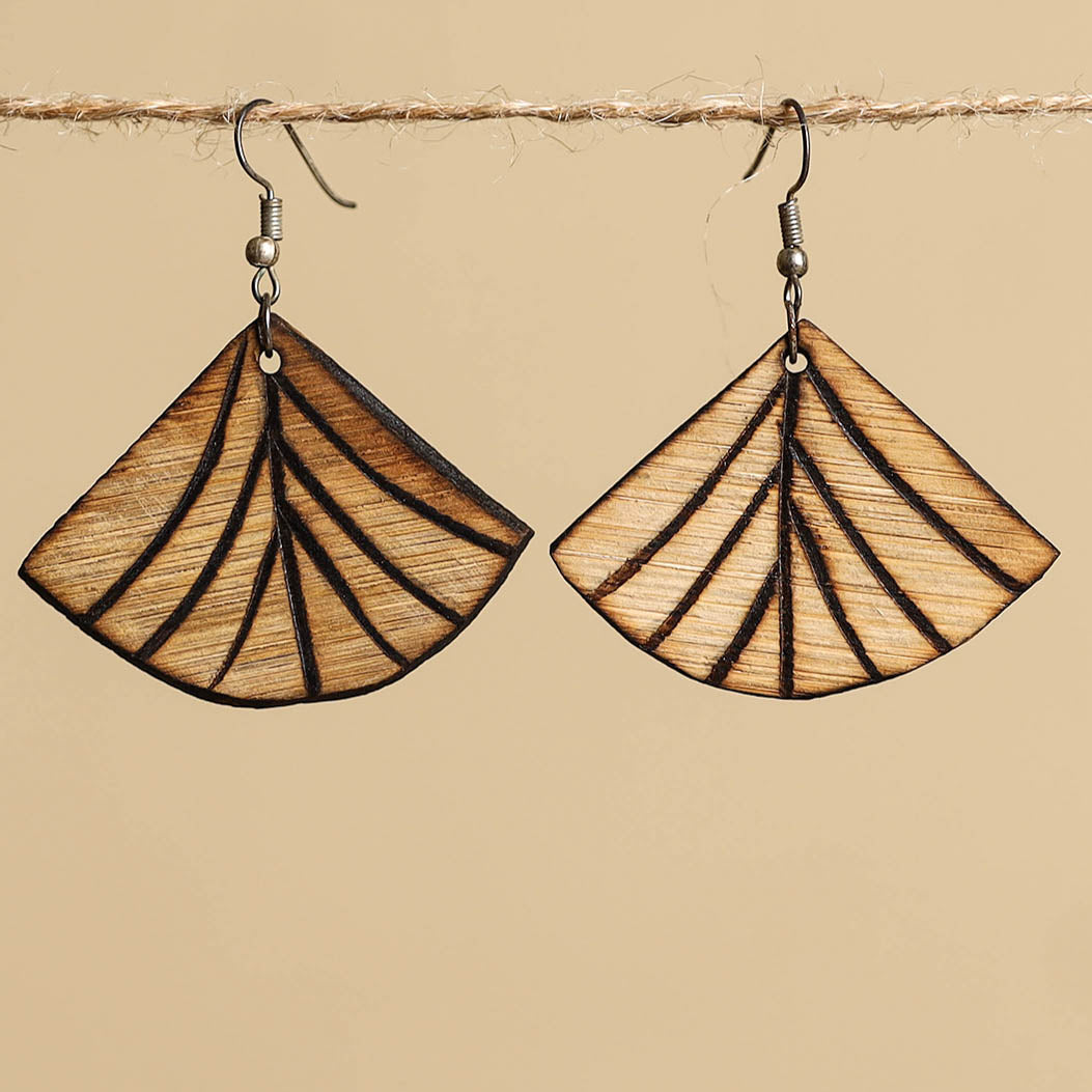Brown - hand carved bamboo wooden earrings 08 - handcrafted