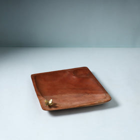 Brown Handcarved Dokra Natural Mahogany Wooden Square Tray