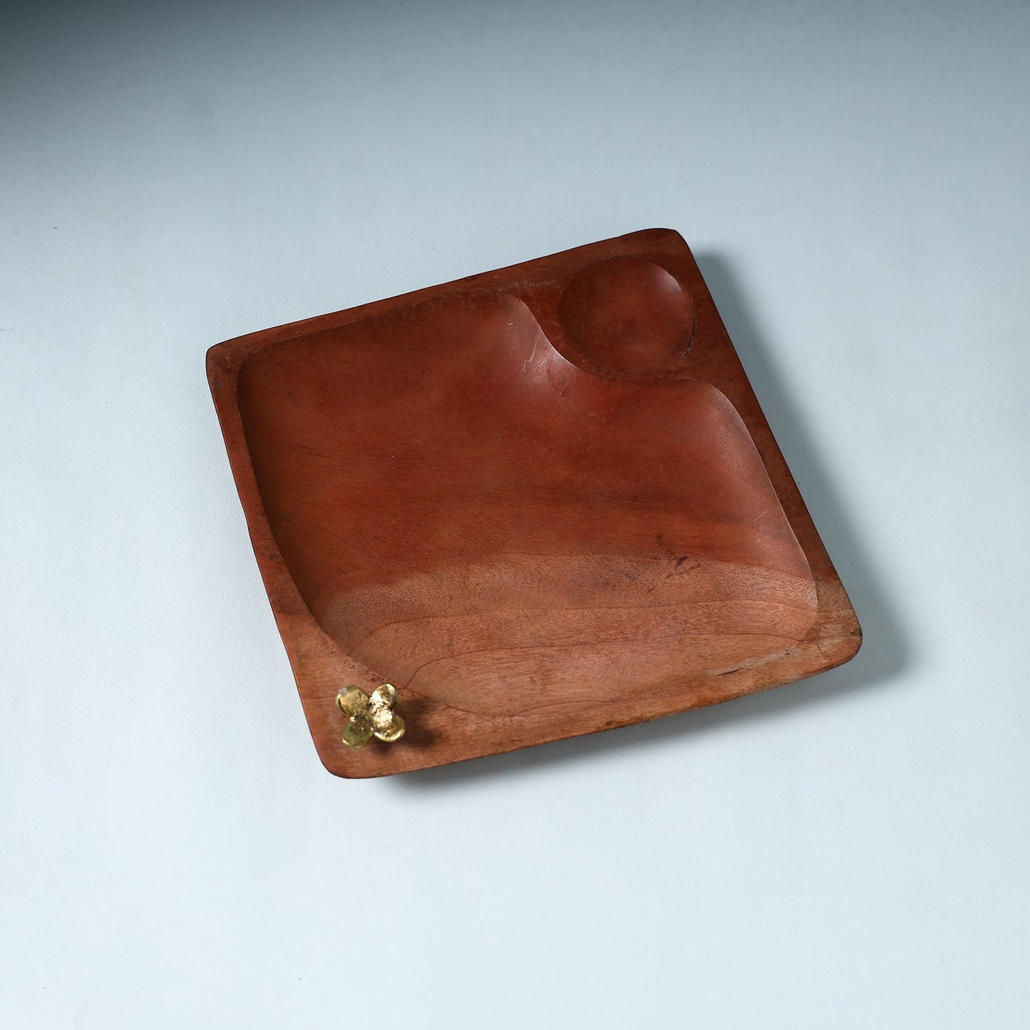 Brown Handcarved Dokra Natural Mahogany Wooden Square Tray
