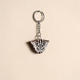 Hand carved sheesham wood keychain 03 - handcrafted