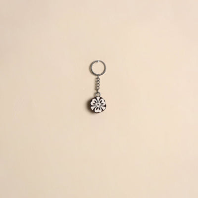 Hand carved sheesham wood keychain 07 - handcrafted