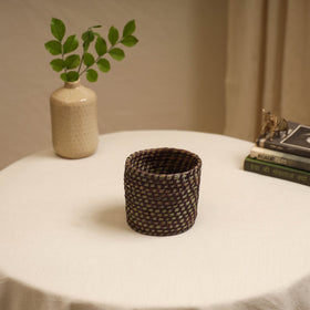 Brown - handcrafted eco-friendly sabai grass pen stand 01